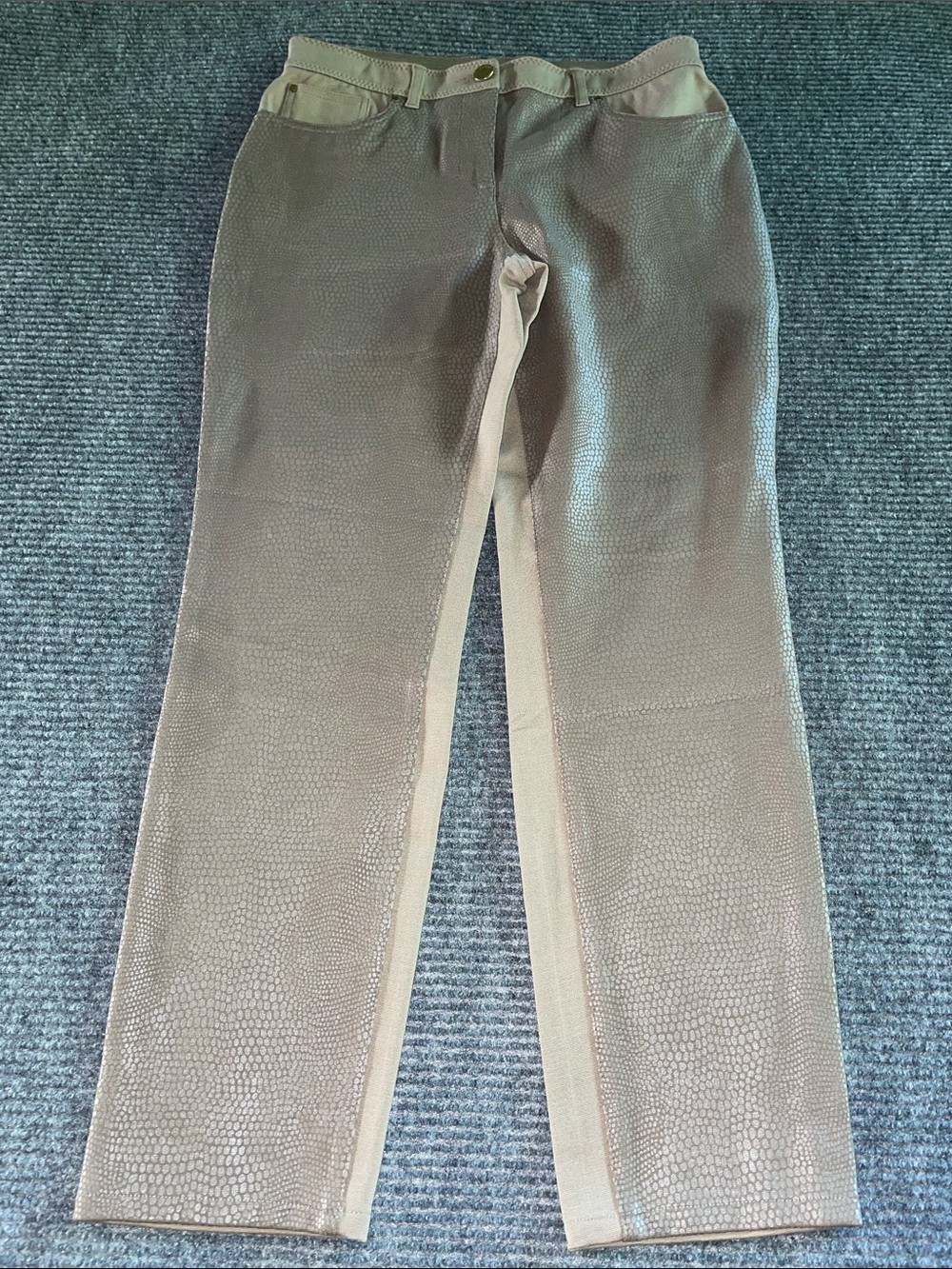 Chico's Neutral Taupe Textured Leggings.  SIze  .5/6  NWOT - Picture 5 of 13